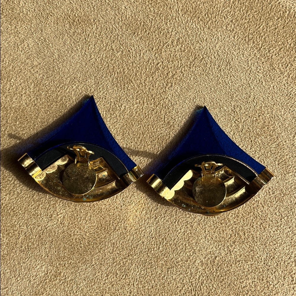 Vintage earrings. Clip on. Purchased at Susan of Burlingame. - Picture 6 of 6